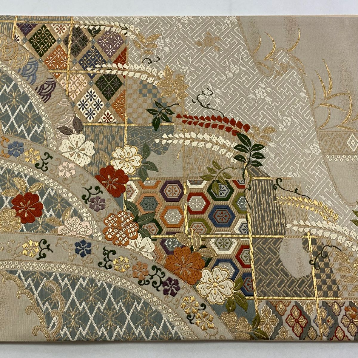 【美品】 袋帶 秀品級 櫻花 有職紋樣 金金箔 金絲 米色 六通 純蠶絲