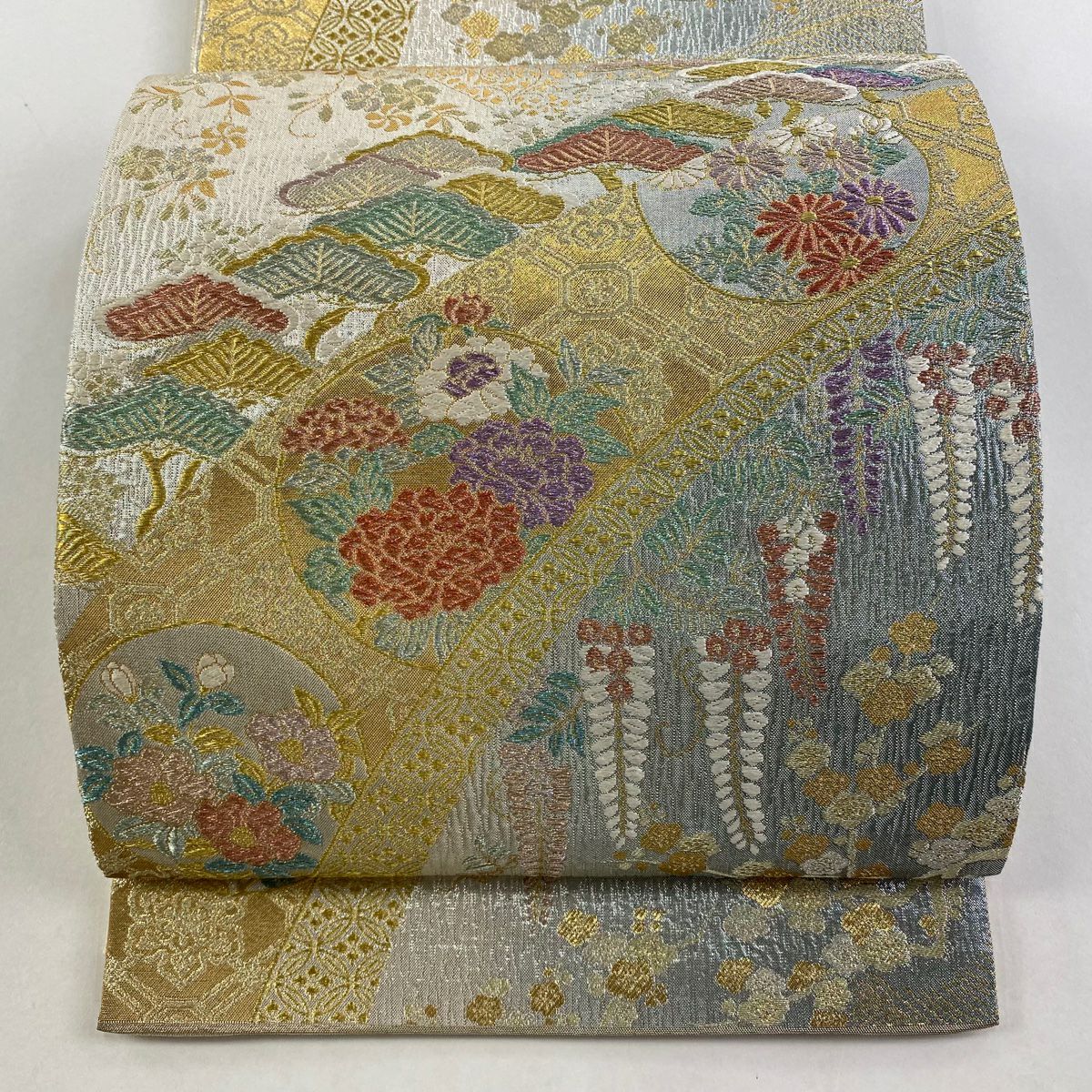 【美品】 袋帶 秀品級 關西仕立 松樹 草花紋紋 金銀彩 金色 六通 純蠶絲