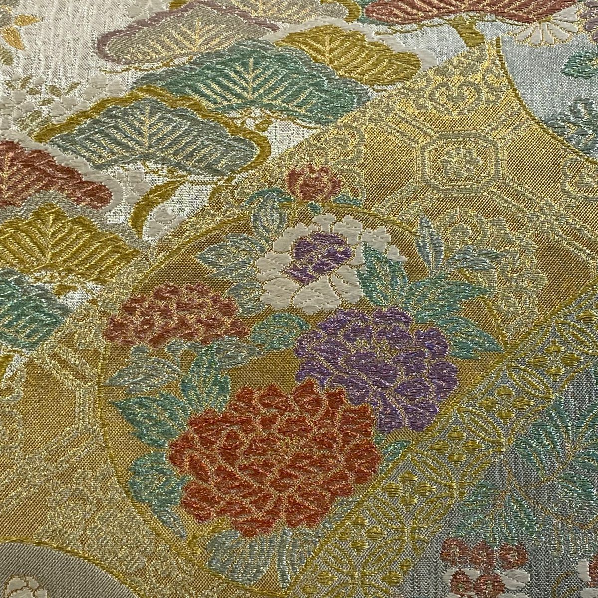 【美品】 袋帶 秀品級 關西仕立 松樹 草花紋紋 金銀彩 金色 六通 純蠶絲