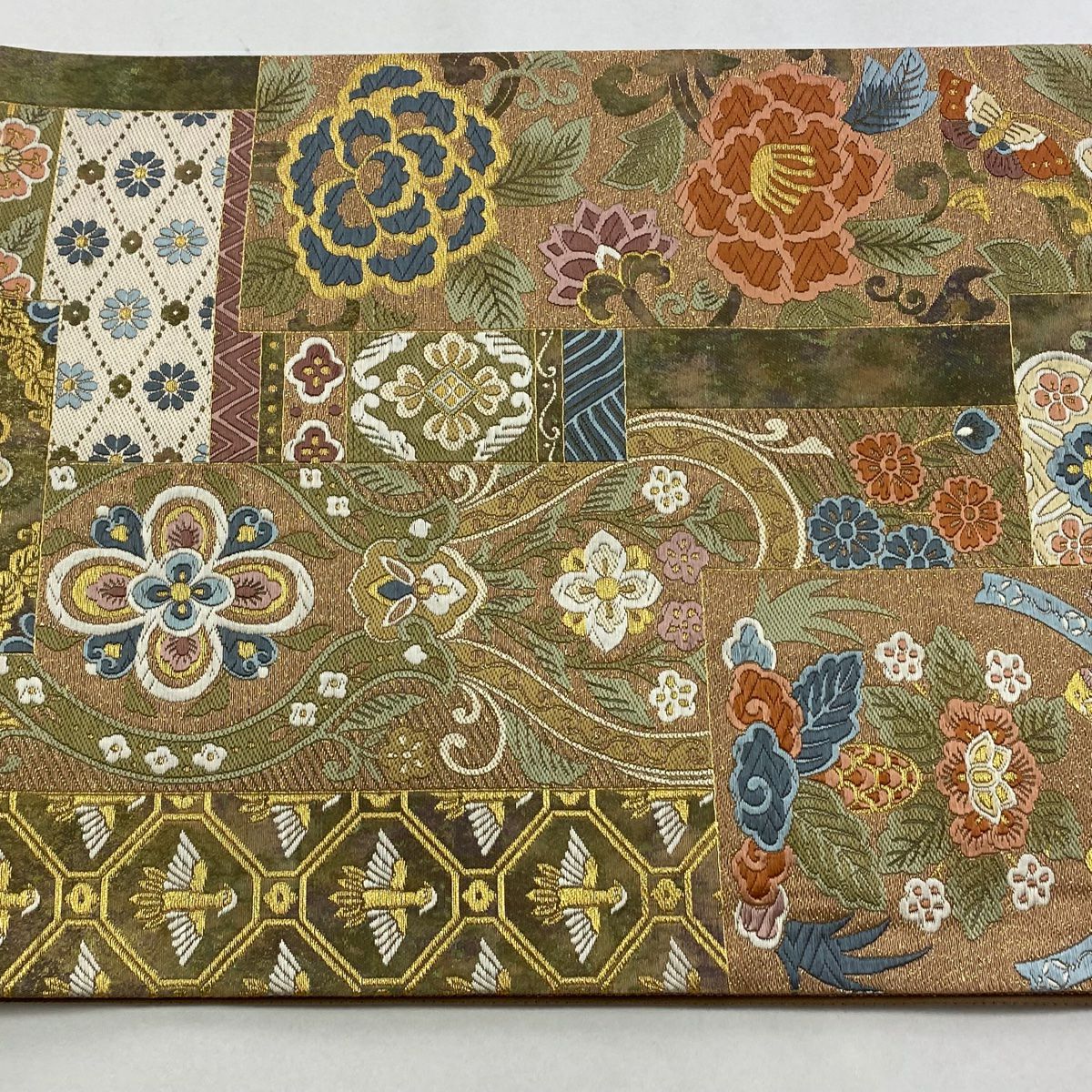 【美品】 袋帶 秀品級 向鳥 草花紋 金糸 金金箔 茶紫 六通 純蠶絲