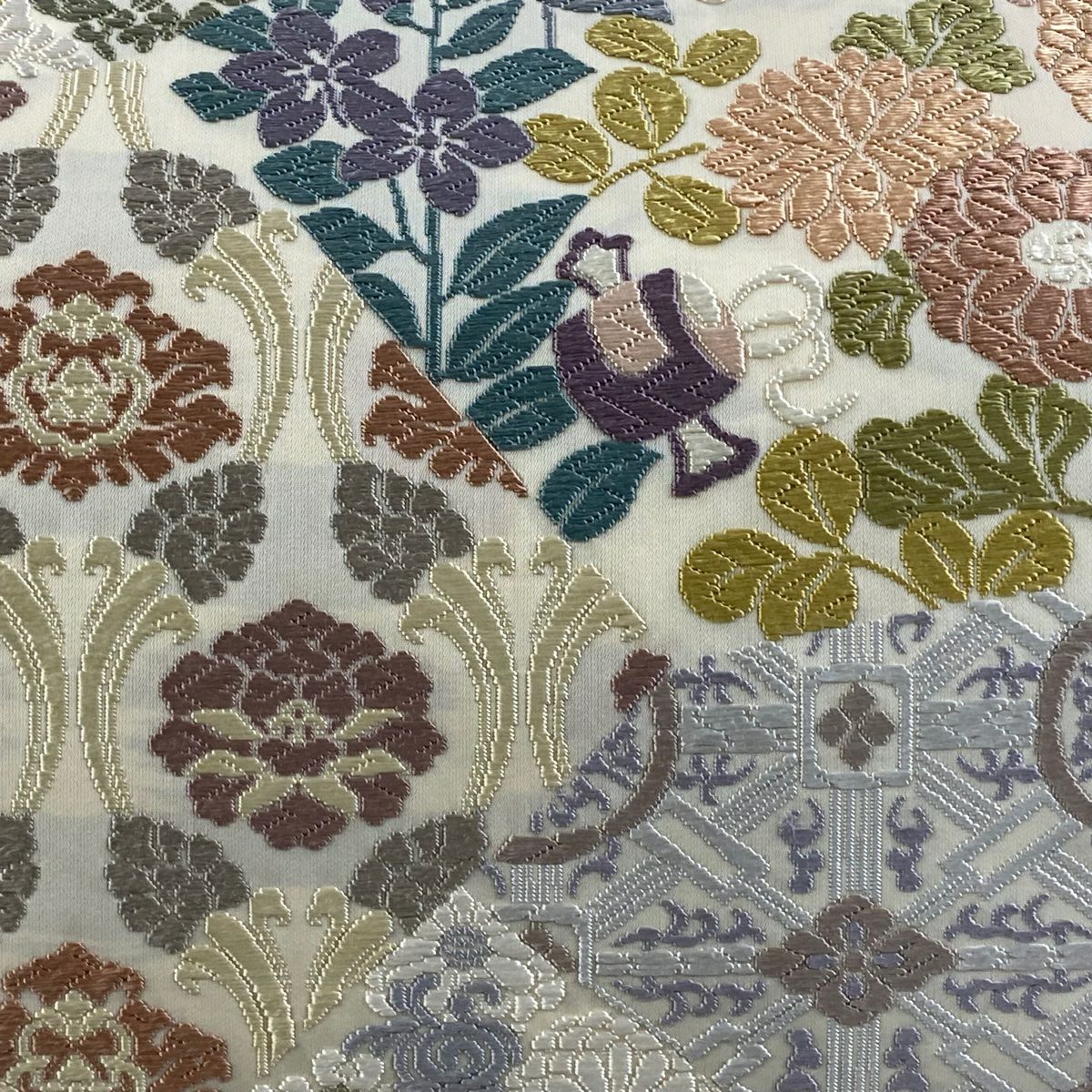 袋帶 逸品級 證書齊全 草花紋 花菱 唐織 奶油色 六通 純蠶絲