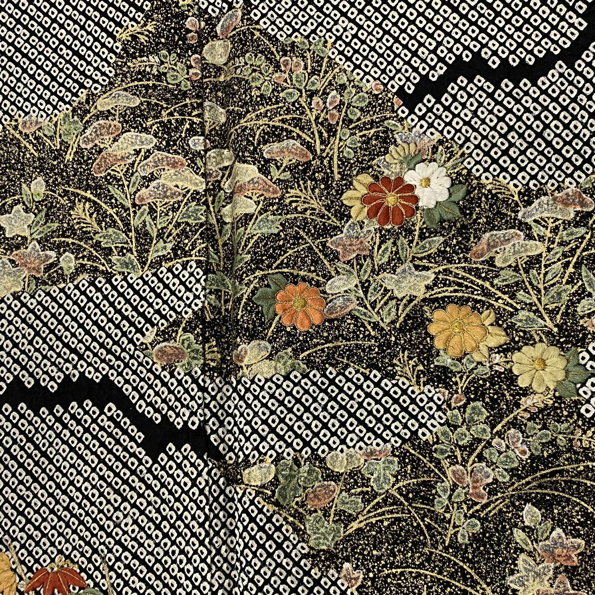 【美品】訪問服 身長153.5cm 袖長62cm S 雙層 秋草 雲文 刺繡 絞染 黑 純蠶絲 名品級 一つ紋