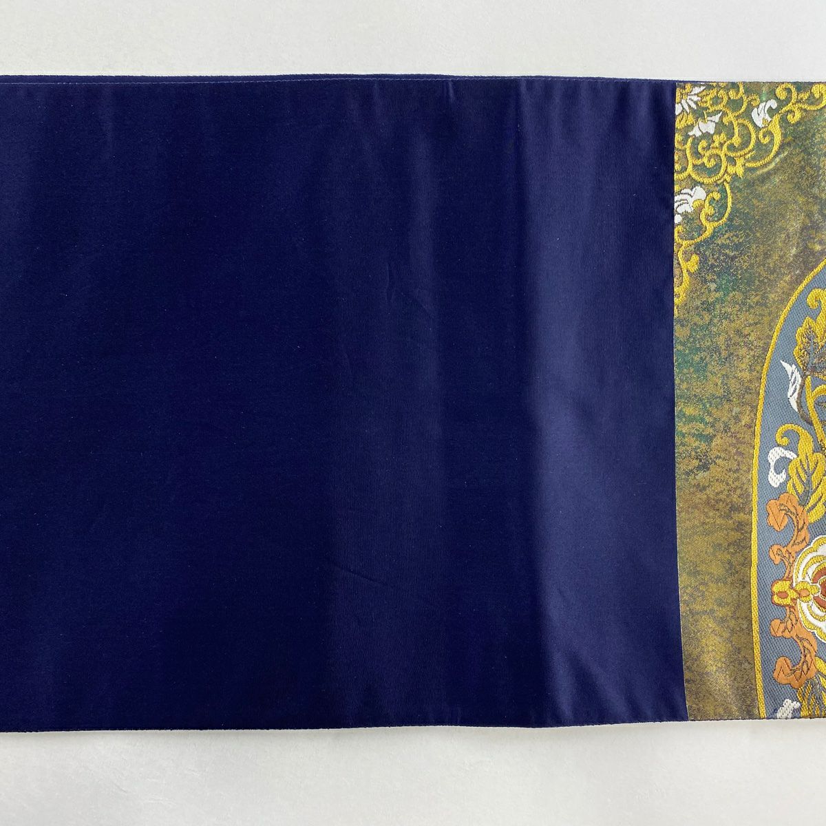 【美品】 袋帶 逸品級 となみ織物 落款あり 証紙あり 向鳥 草花紋刺繡 金線 灰綠 六通 純蠶絲