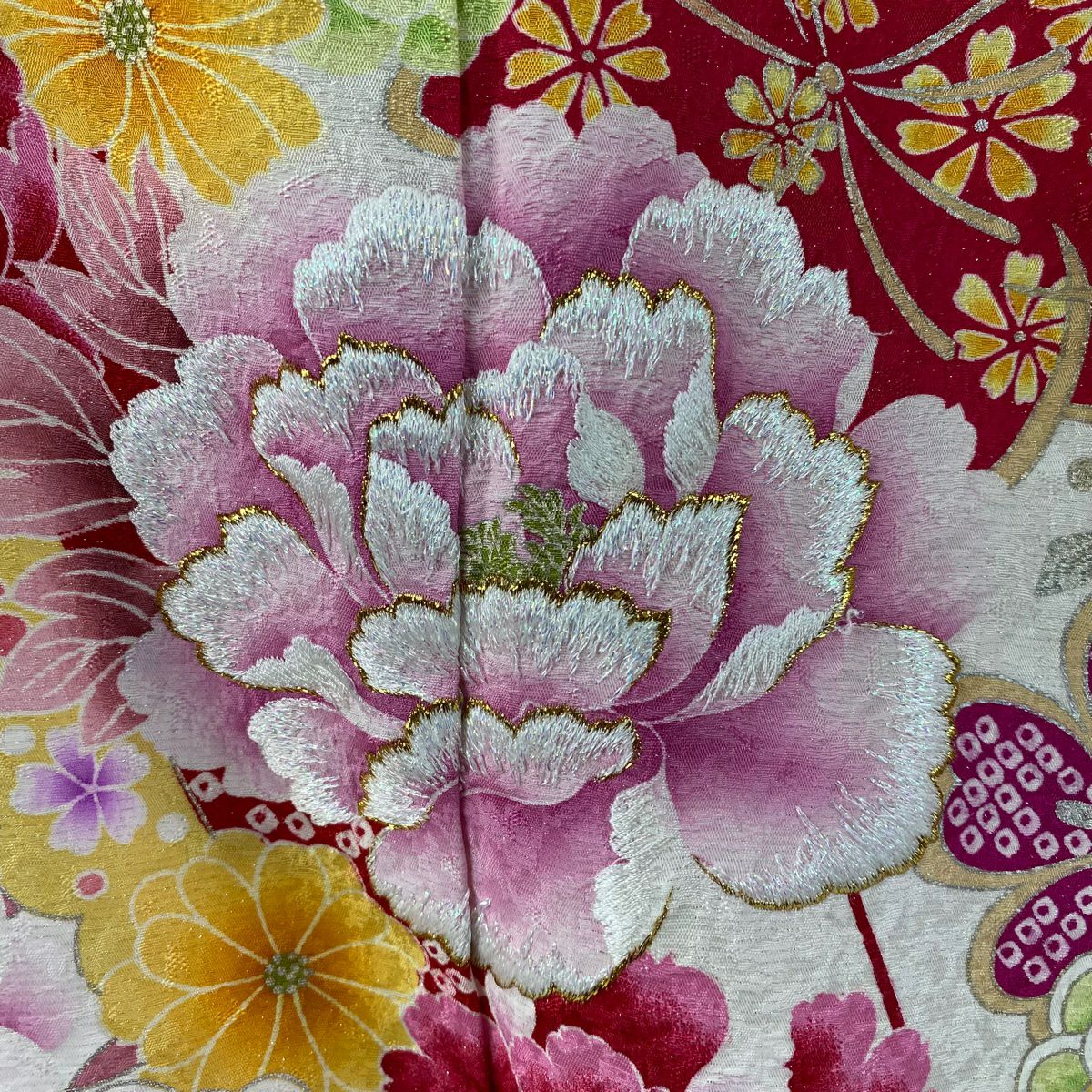 振袖禮服 身長168.5cm 袖長68cm L 雙層 牡丹 菊花 金銀彩 刺繡 奶油色 純蠶絲 逸品級