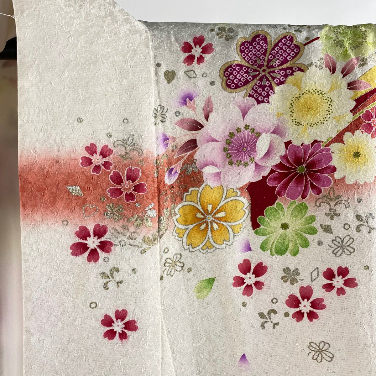 振袖禮服 身長168.5cm 袖長68cm L 雙層 牡丹 菊花 金銀彩 刺繡 奶油色 純蠶絲 逸品級
