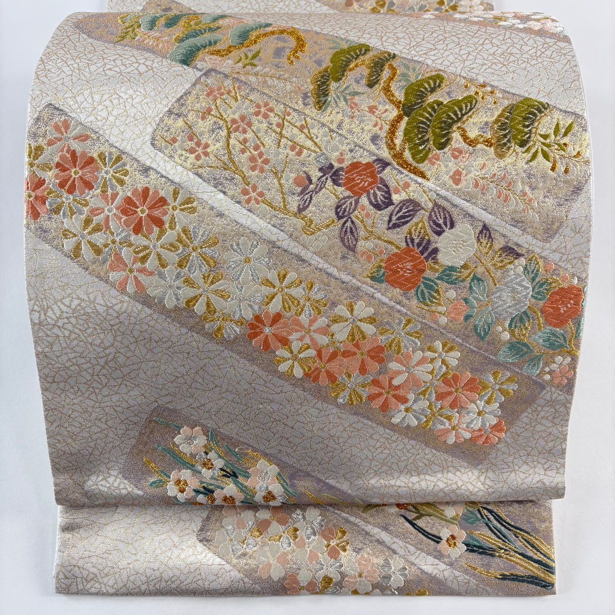 【庫存清倉】 【美品】 袋帶 名品級 祥園 落款 草花紋 松樹 金銀糸 金金箔 銀色 六通 純蠶絲