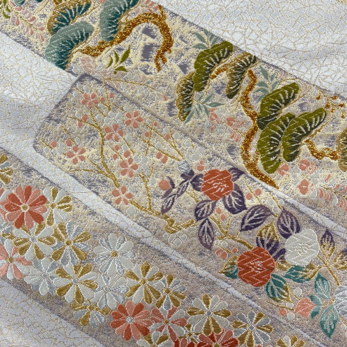 【庫存清倉】 【美品】 袋帶 名品級 祥園 落款 草花紋 松樹 金銀糸 金金箔 銀色 六通 純蠶絲