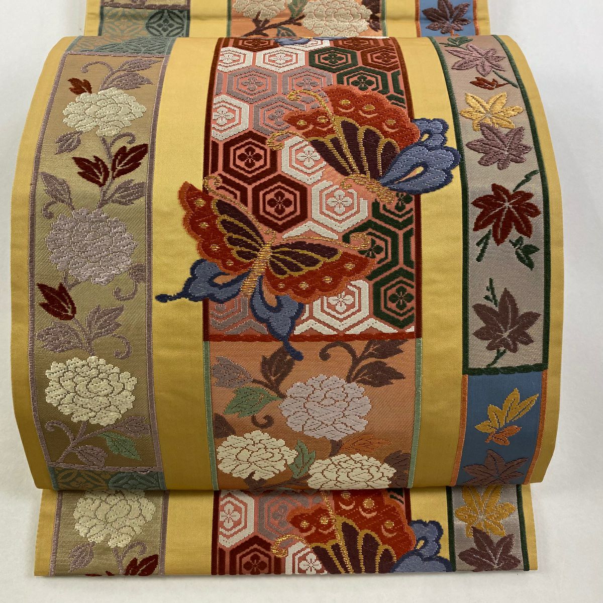 【美品】 袋帶 秀品級 草花紋紋 蝶 金絲 唐織 山吹 深藍 六通 純蠶絲