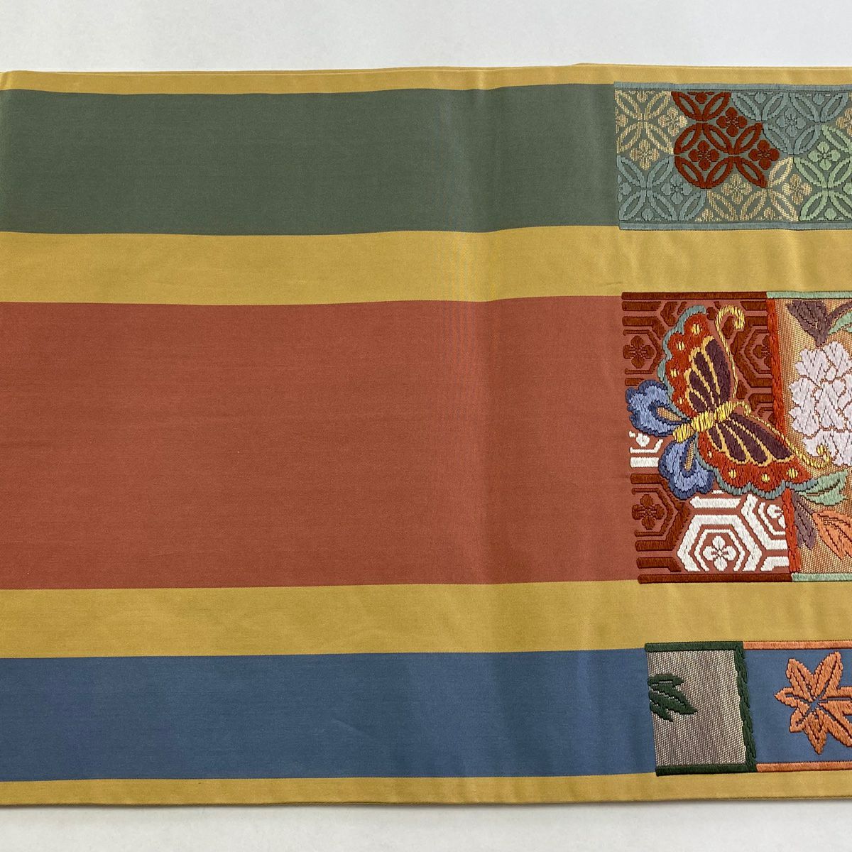 【美品】 袋帶 秀品級 草花紋紋 蝶 金絲 唐織 山吹 深藍 六通 純蠶絲
