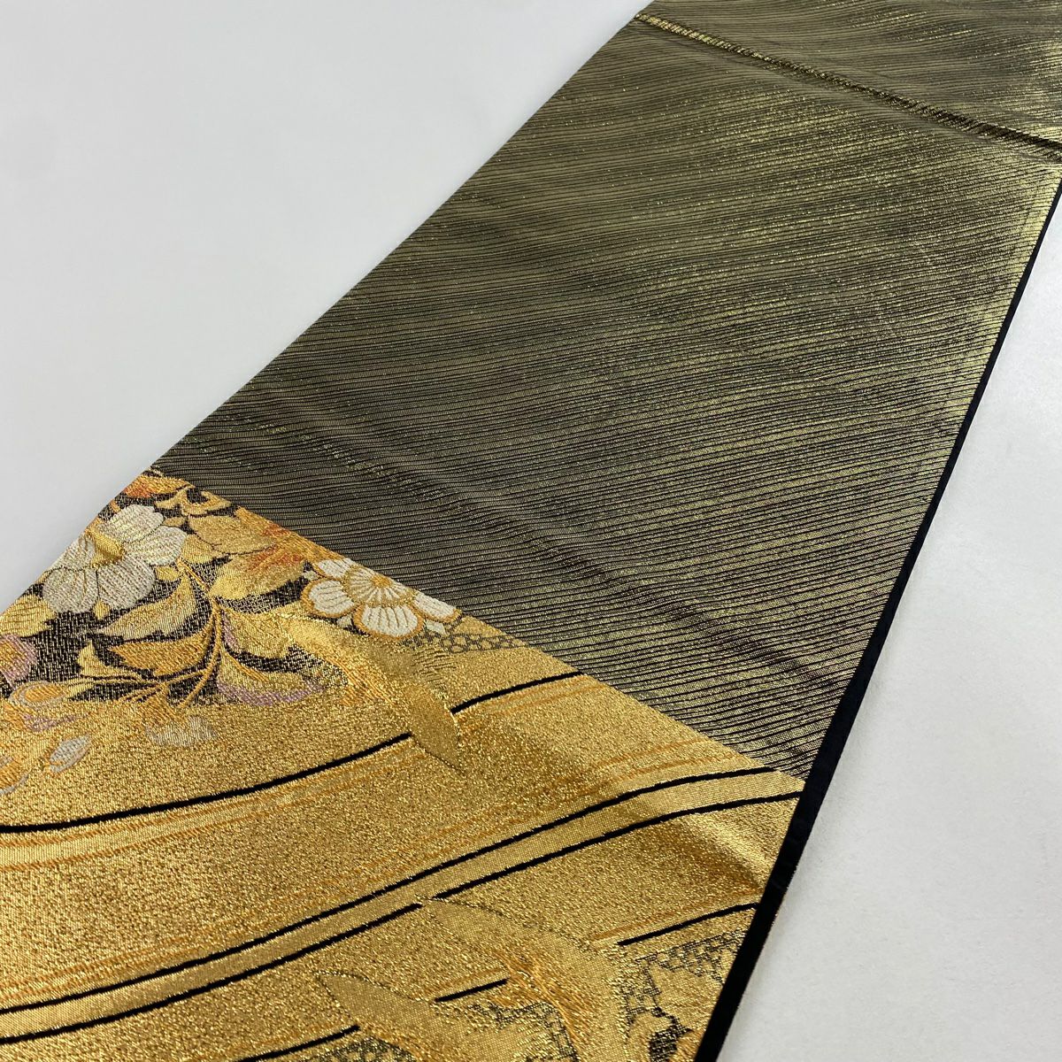 【美品】 袋帶 秀品級 草花紋紋 鳥 金銀線 金金箔 金色 六通 純蠶絲
