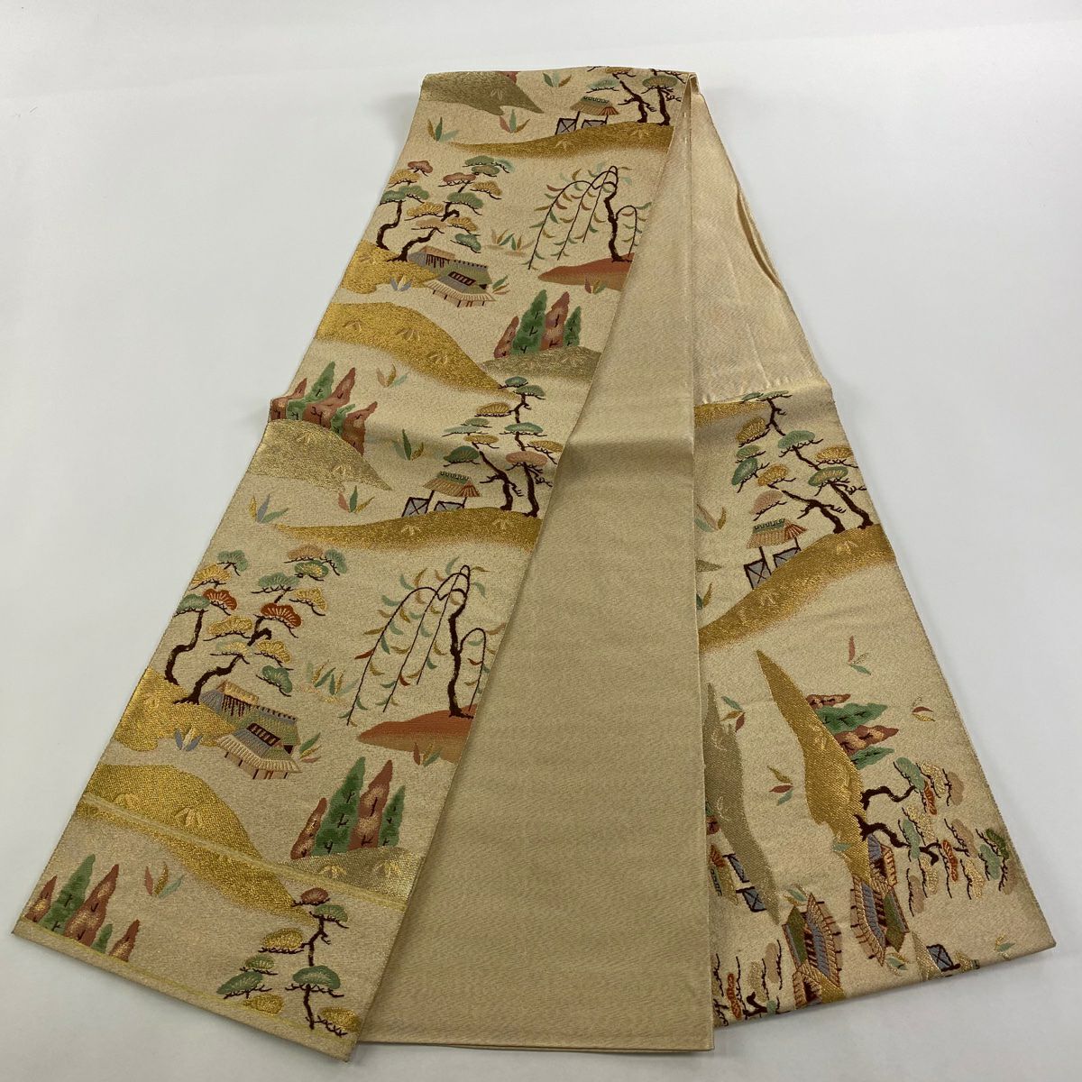 【美品】 袋帶 秀品級 關西仕立 家屋 樹木 金絲 唐織 米色 六通 純蠶絲