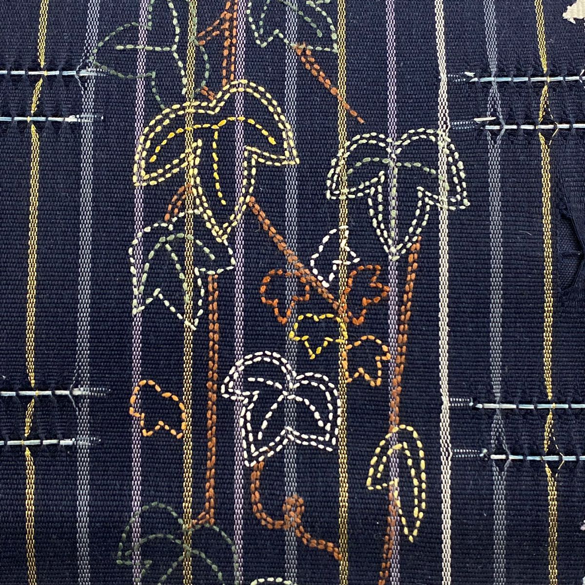 【美品】 袋帶 秀品級 葉柄 縞 金絲 刺繡 深藍色 大鼓柄 純蠶絲