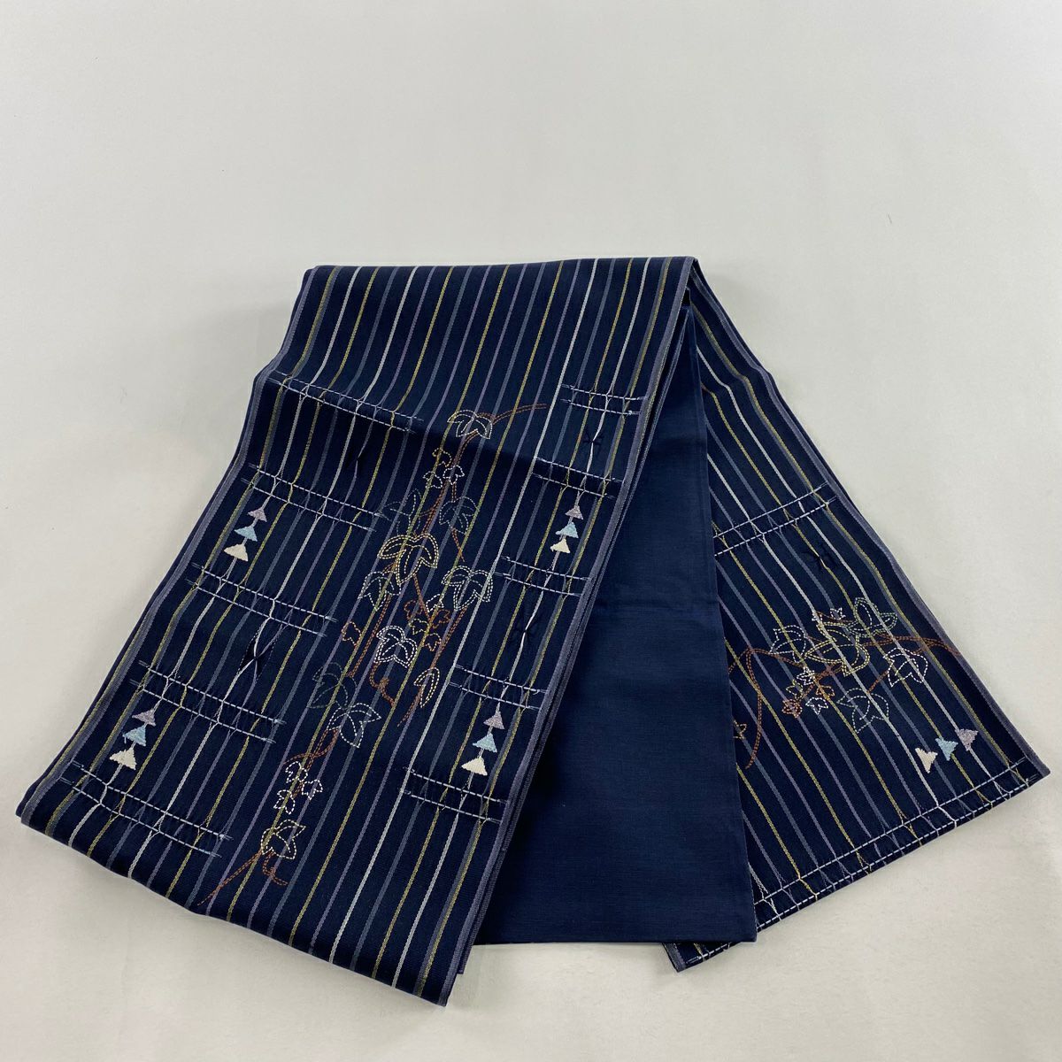 【美品】 袋帶 秀品級 葉柄 縞 金絲 刺繡 深藍色 大鼓柄 純蠶絲