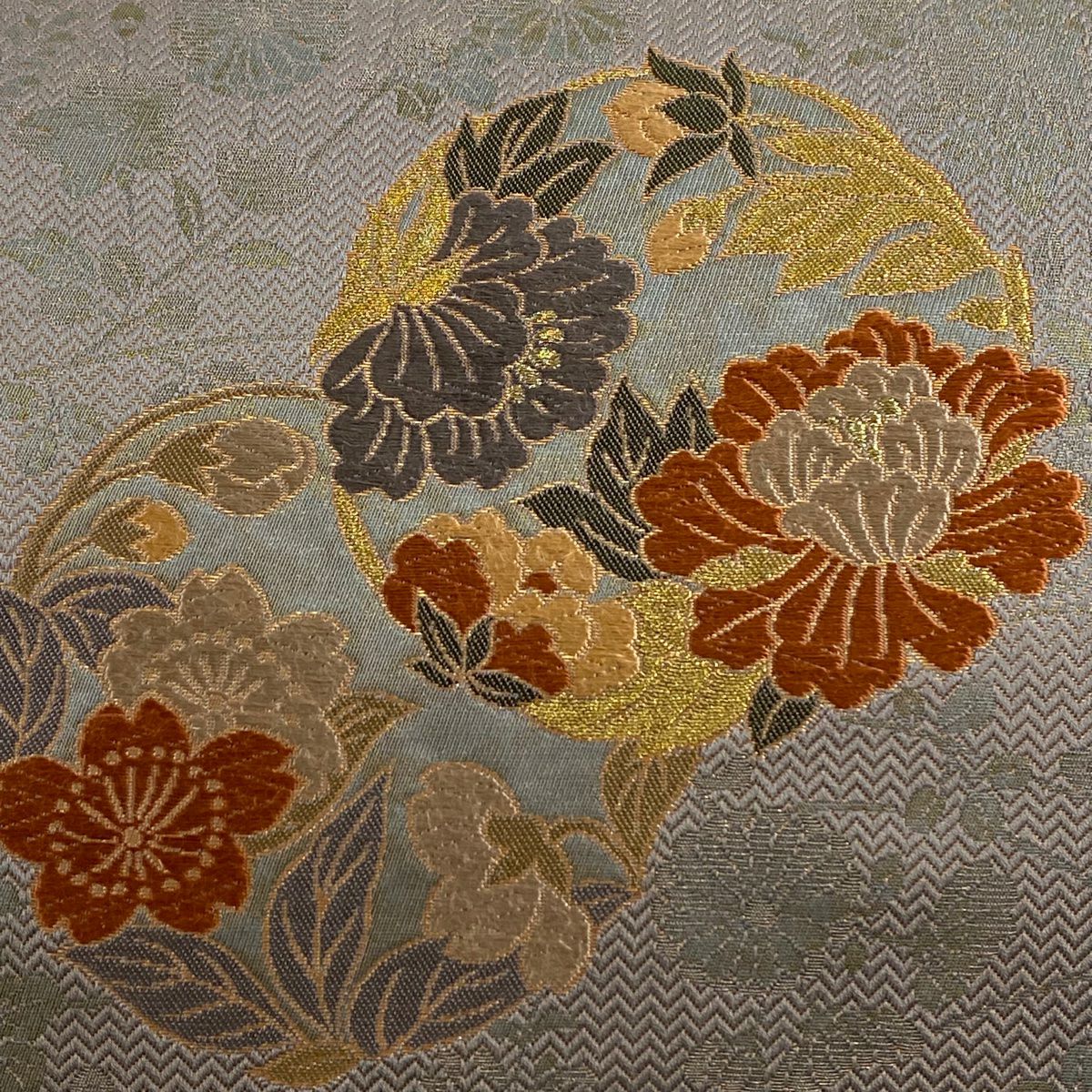 【美品】 袋帶 秀品級 奥野地秋草 花色舞金泥 花丸文 草花紋 金糸 金金箔 灰 深藍 六通 純蠶絲