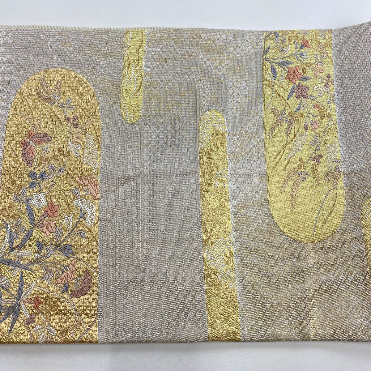 【美品】 袋帶 秀品級 秋草 蝶 金金箔 金銀彩 六通 純蠶絲