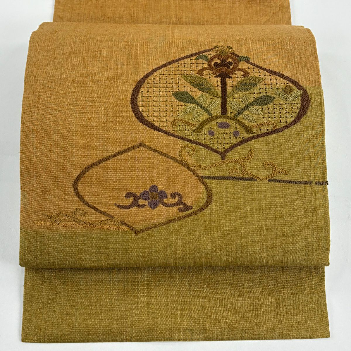 【美品】名古屋帶 秀品級 紬織織 草花紋紋 刺繡 山吹茶 純蠶絲