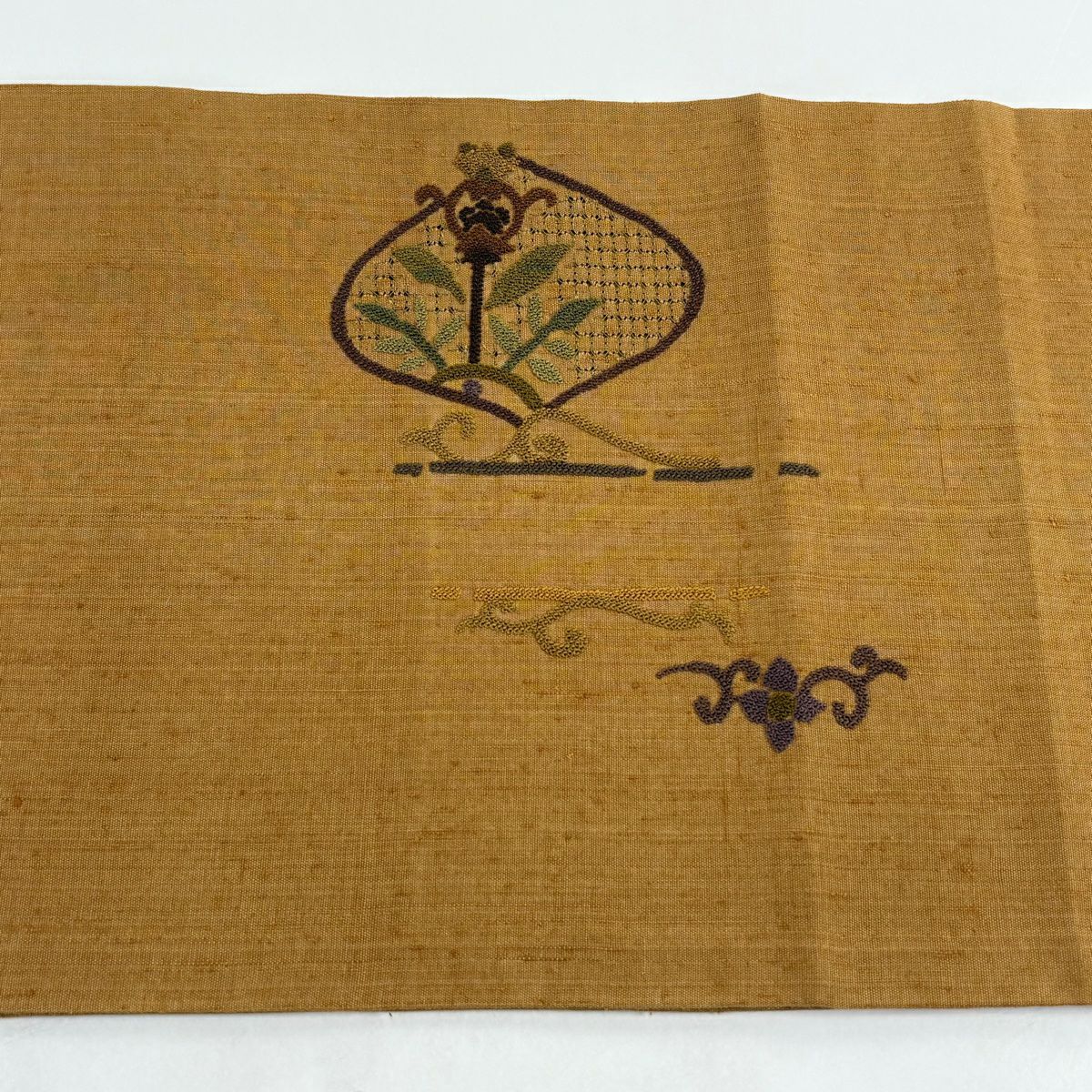 【美品】名古屋帶 秀品級 紬織織 草花紋紋 刺繡 山吹茶 純蠶絲