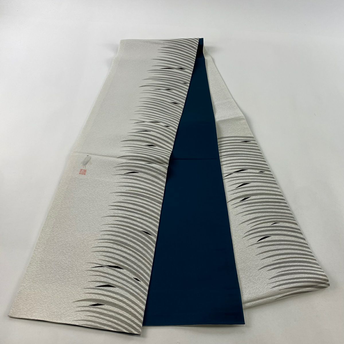【美品】 袋帶 逸品級 菅有鬼一 落款あり 葉柄 金銀彩 銀通 灰白 六通 純蠶絲