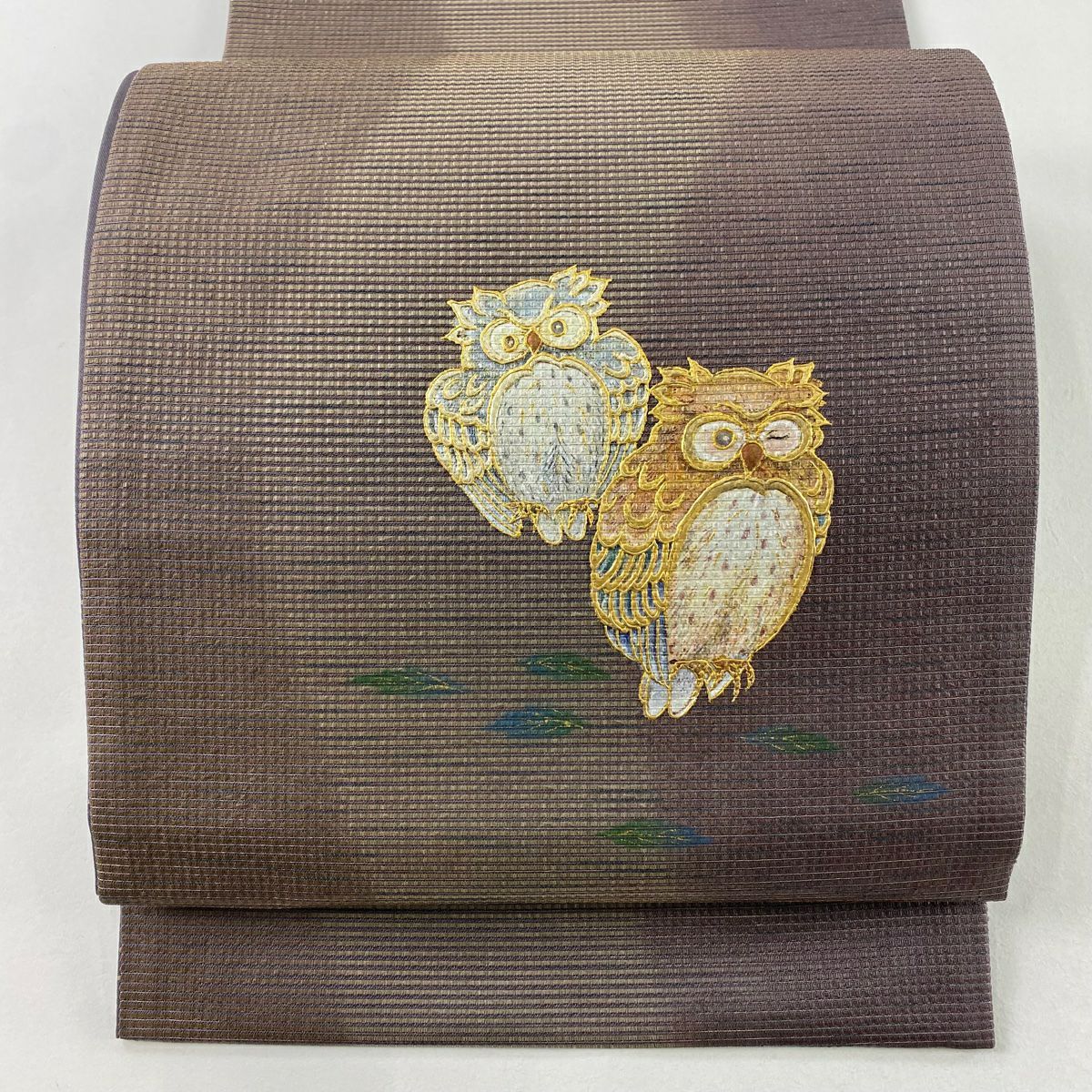 【美品】 袋帶 逸品級 貓頭鷹 葉紋 金彩裝飾 金通 茶紫 大鼓紋 純蠶絲