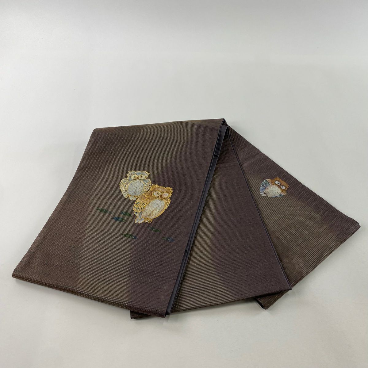 【美品】 袋帶 逸品級 貓頭鷹 葉紋 金彩裝飾 金通 茶紫 大鼓紋 純蠶絲