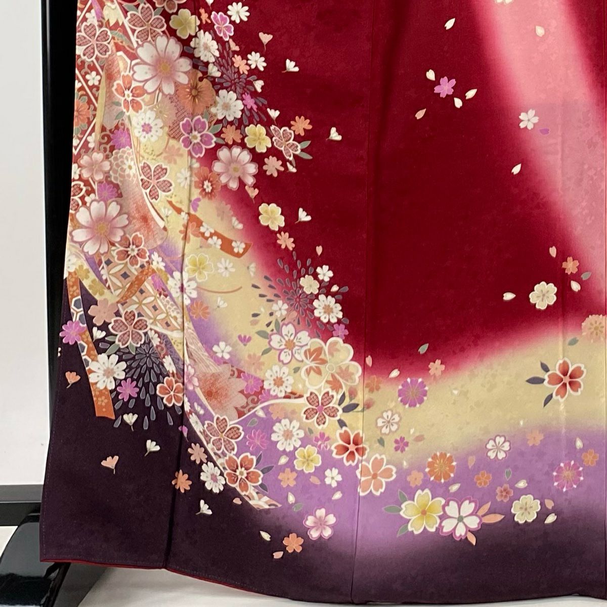 【美品】振袖禮服 身長169.5cm 袖長66.5cm M 雙層 誰袖 草花紋紋 金銀彩 紅 純蠶絲 逸品級