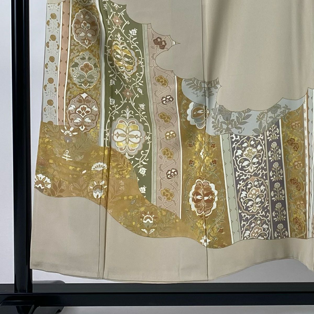 留袖禮服禮服 身長153cm 袖長63cm S 雙層 華紋 花唐草紋 金絲 金銀彩 米色 純蠶絲 名品級 三個紋