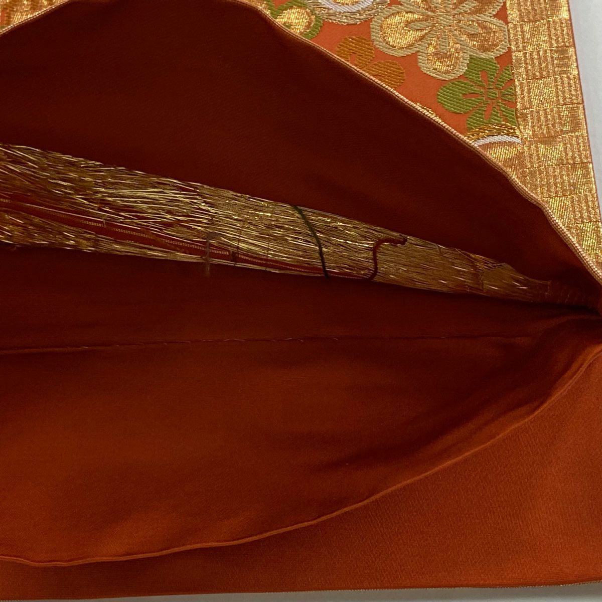 【美品】 袋帶 秀品級 旋梅花 蝴蝶 金絲 金金箔 朱紅 六通 純蠶絲
