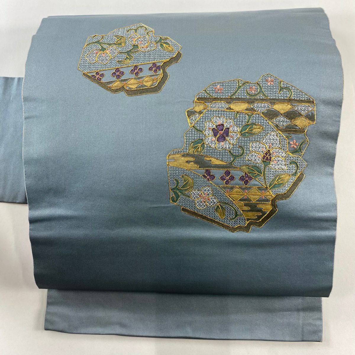 名古屋帶 秀品級 草花紋紋 花唐草紋 金糸刺繡 青灰色 純蠶絲