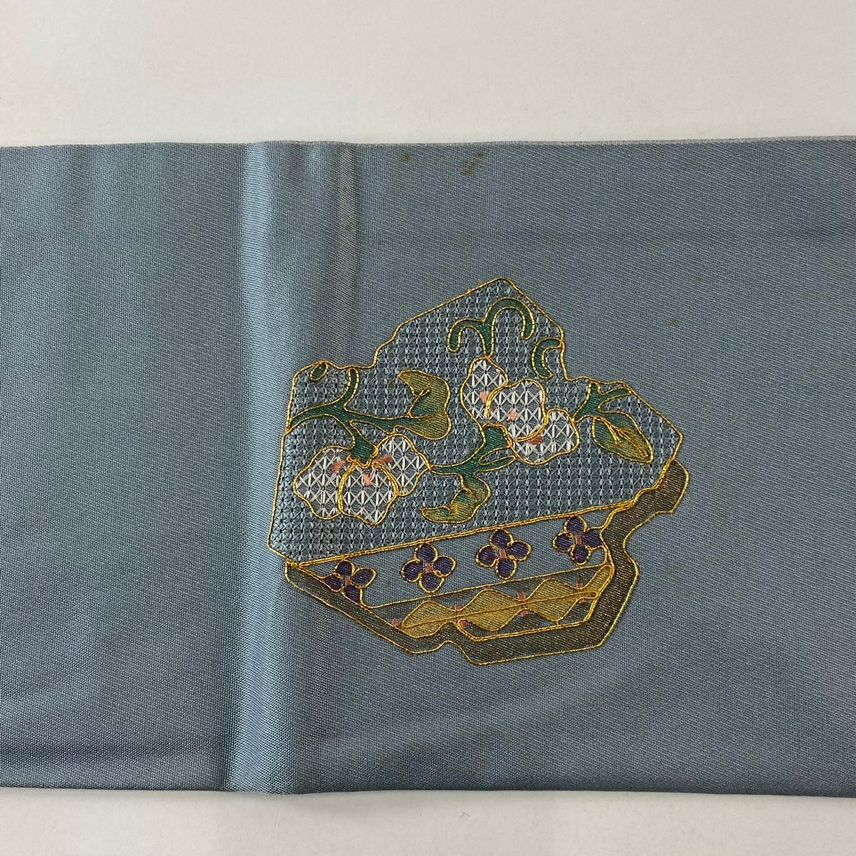 名古屋帶 秀品級 草花紋紋 花唐草紋 金糸刺繡 青灰色 純蠶絲