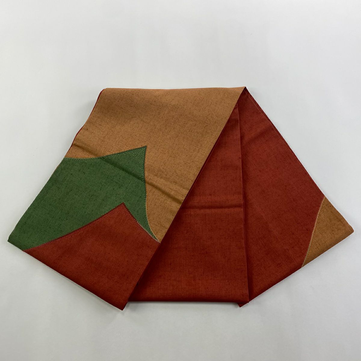 【美品】 袋帶 秀品級 紬織織 幾何學 刺繡 茜 紅色 お太鼓圖案 純蠶絲
