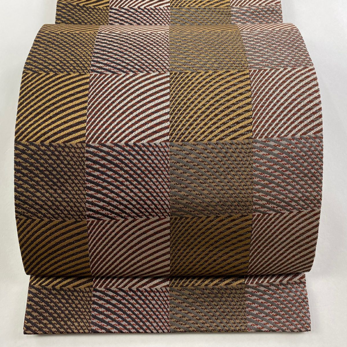 【美品】 袋帶 秀品級 斜紋 幾何學 小豆 純蠶絲