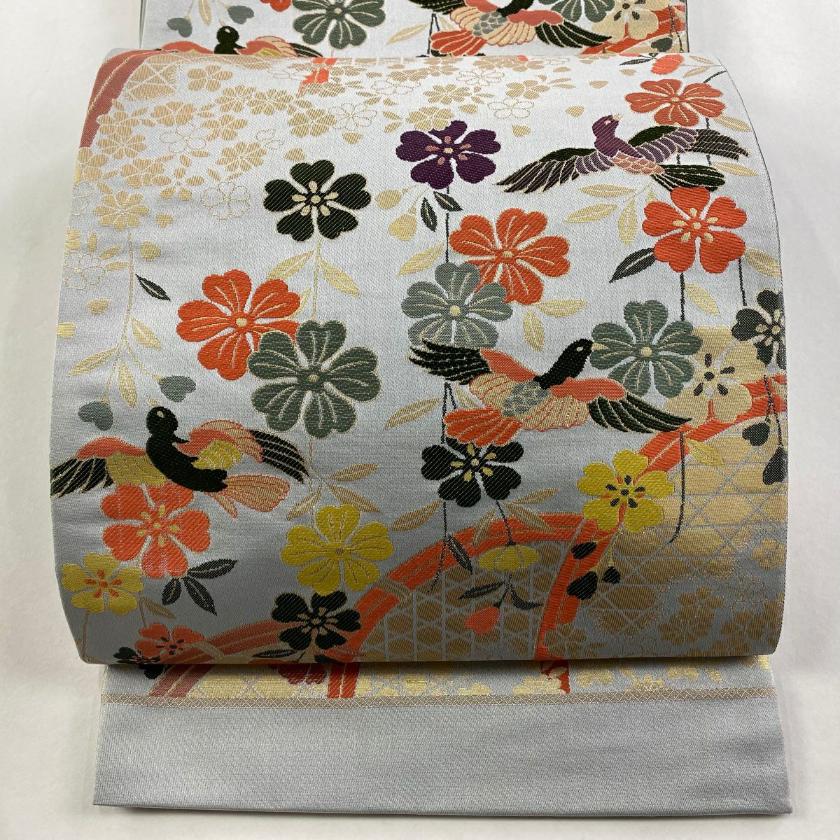 【美品】 袋帶 秀品級 草花紋紋 鳥 金金箔 灰色 六通 純蠶絲
