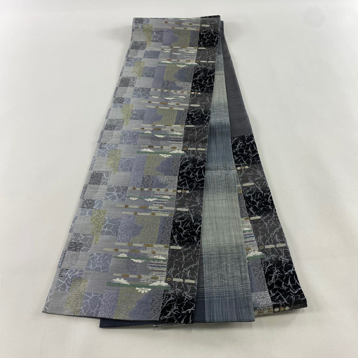【庫存清倉】 【美品】 袋帶 名品級 大和 幾何圖案 霞 金銀彩 刺繡 灰色 六通 純蠶絲