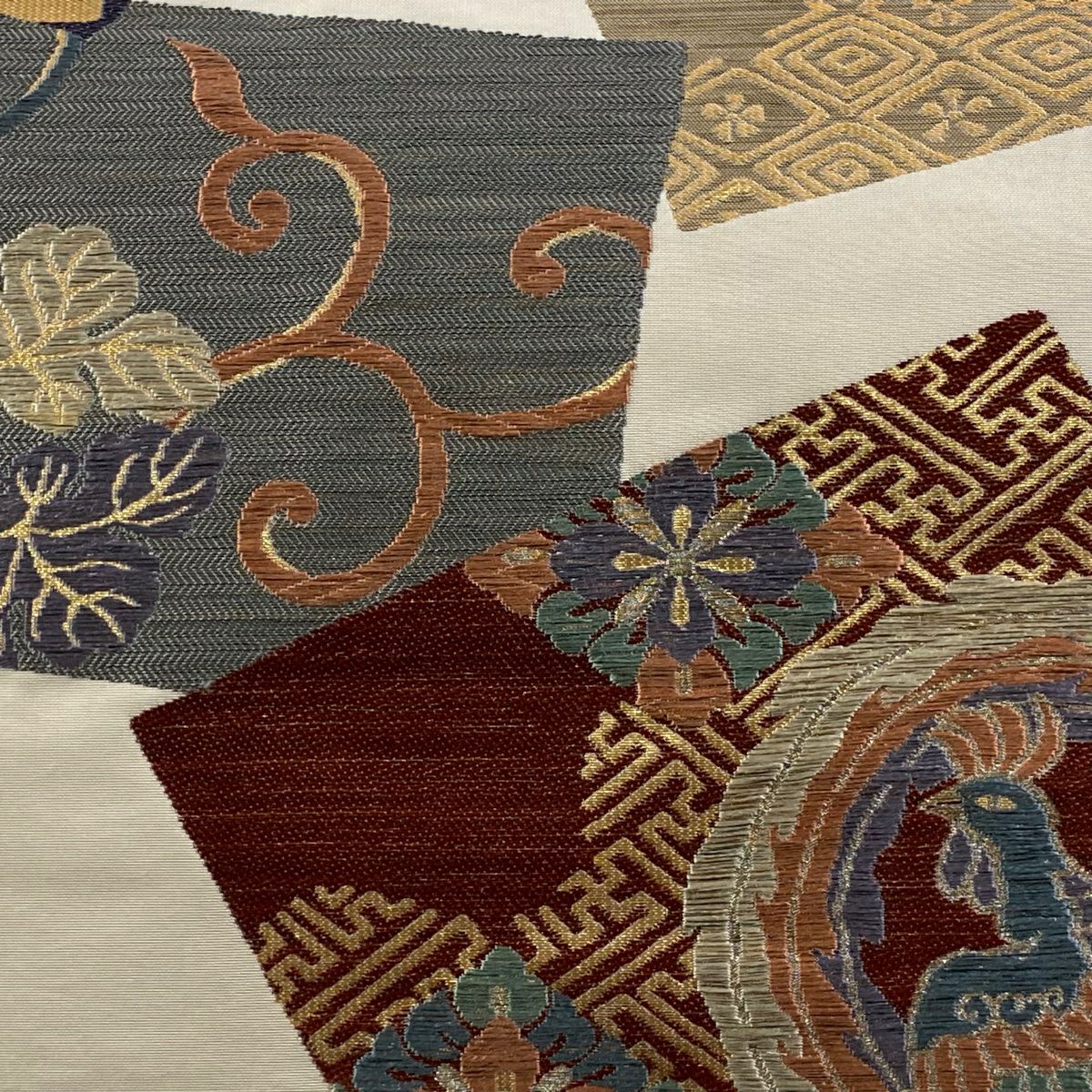 袋帶 逸品級 じゅらく 落款 花菱 鳥 刺繡 金銀彩 米色 六通 純蠶絲