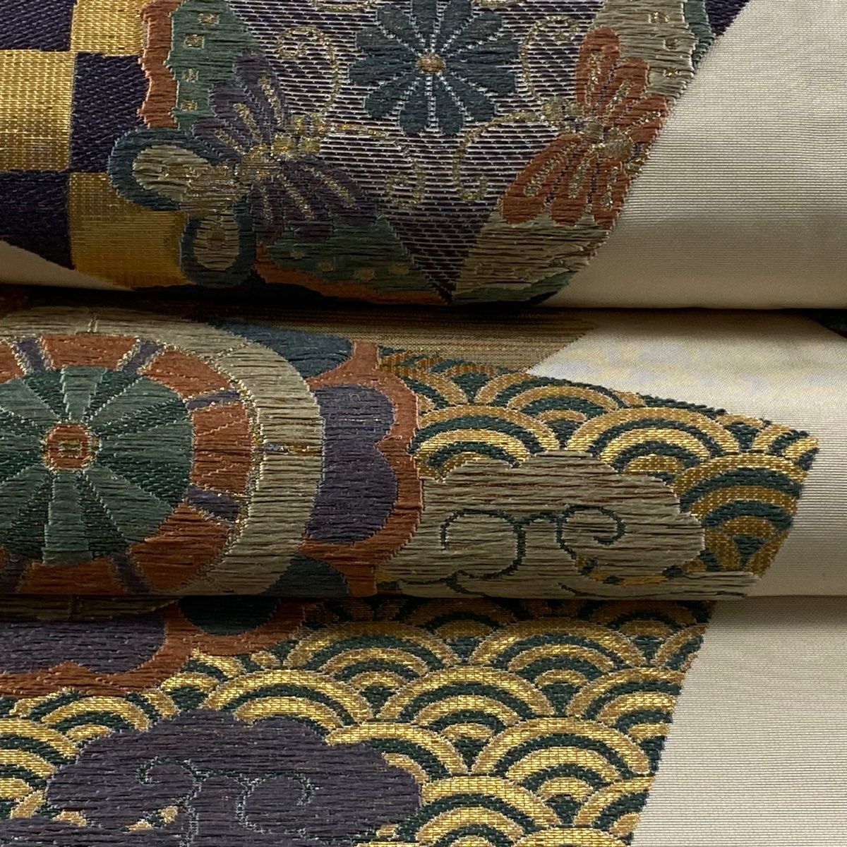 袋帶 逸品級 じゅらく 落款 花菱 鳥 刺繡 金銀彩 米色 六通 純蠶絲