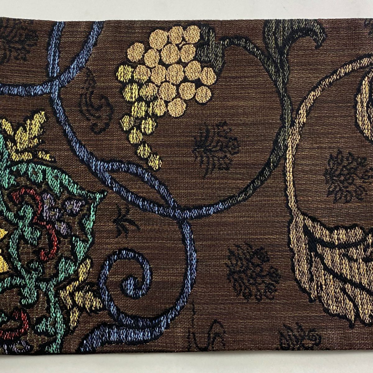 【美品】 袋帶 名品級 華紋 葡萄唐草紋 金金箔 金絲 焦茶 六通 純蠶絲
