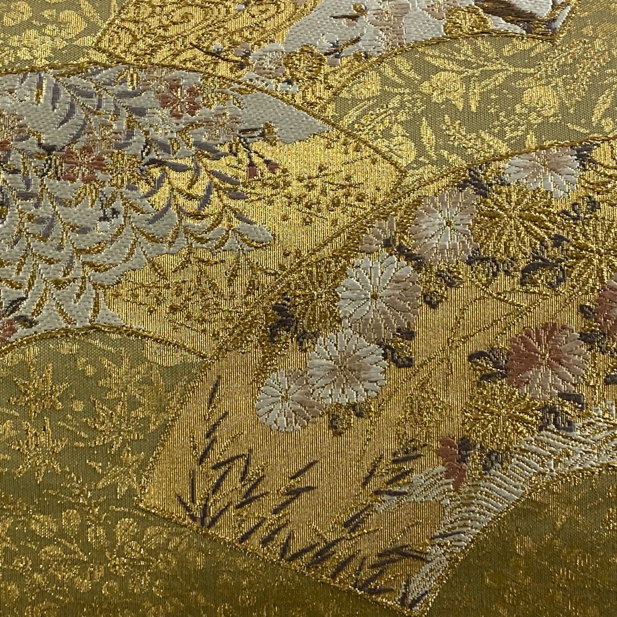 【庫存清倉】 【美品】 袋帶 名品級 加納幸 落款あり 金金箔霜華 扇子面 草花紋 金絲 金金箔 金色 大鼓圖案 純蠶絲