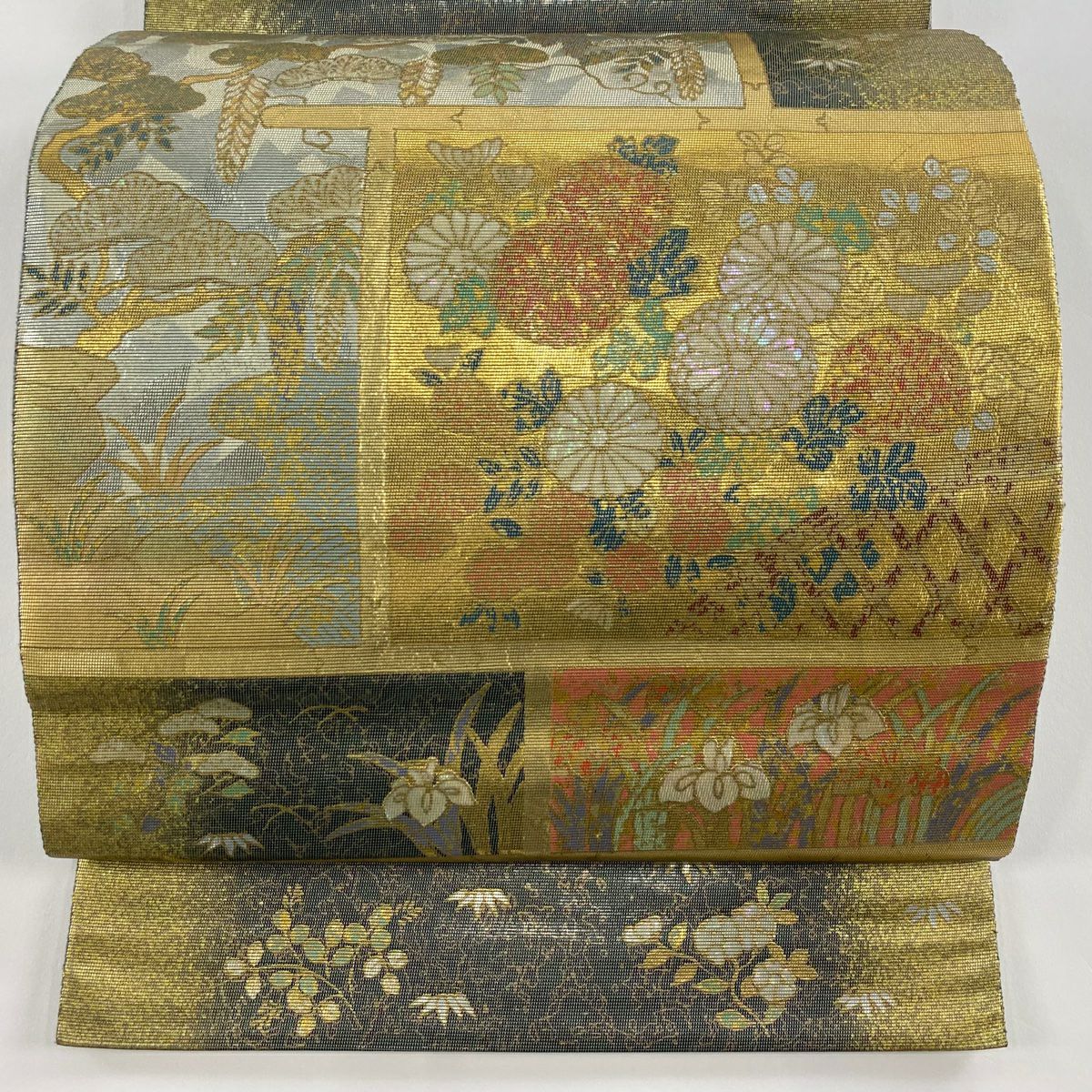 【美品】 袋帶 秀品級 菊花 松樹 金金箔 金色 大鼓圖案 純蠶絲