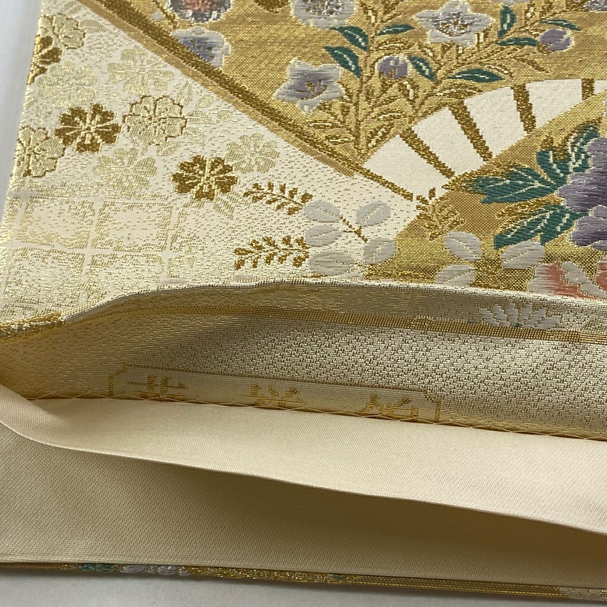 【美品】 袋帶 秀品級 扇子 草花紋 金金箔 唐織 金色 六通 純蠶絲