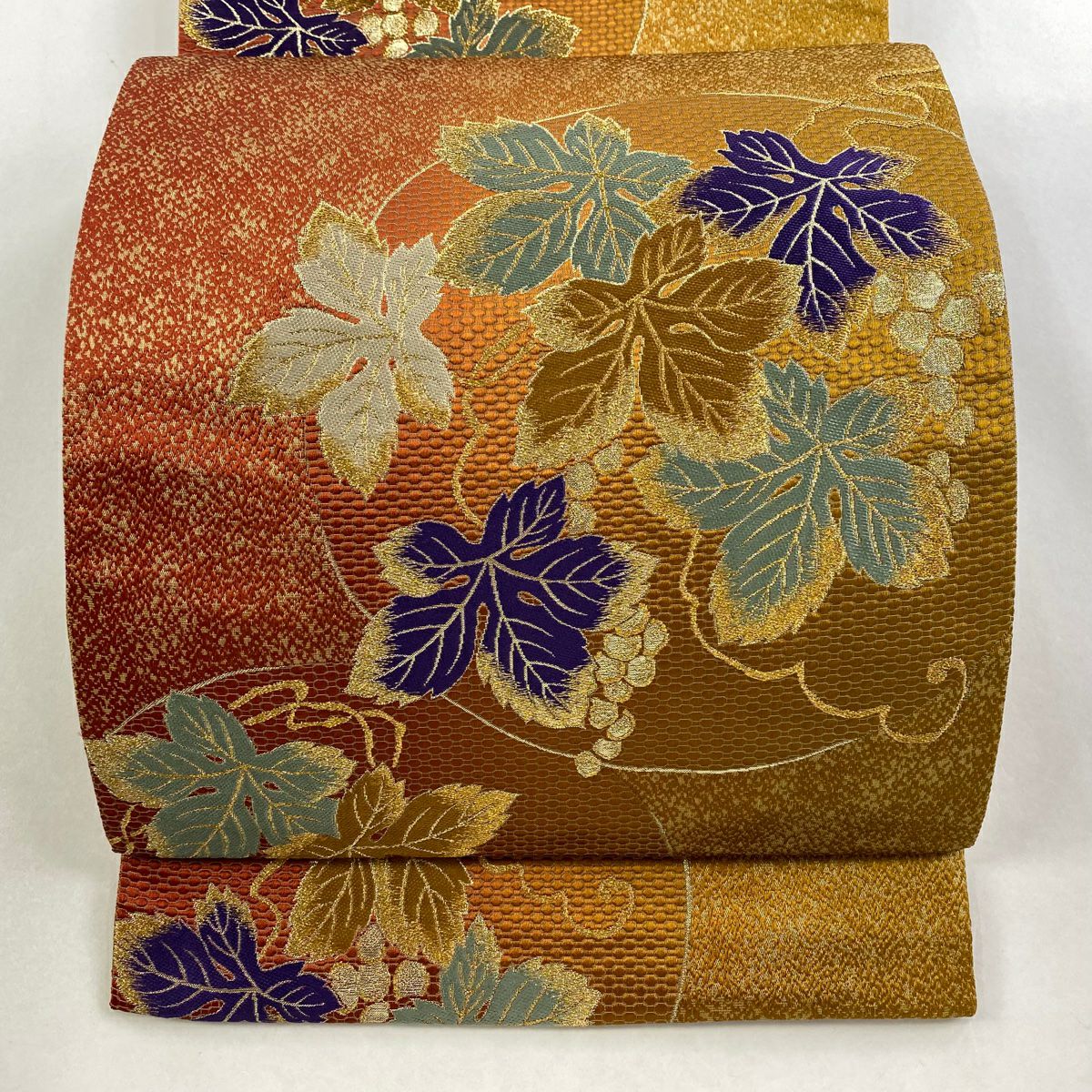 【美品】 袋帶 秀品級 葡萄 金糸 金金箔 山吹茶 六通 純蠶絲