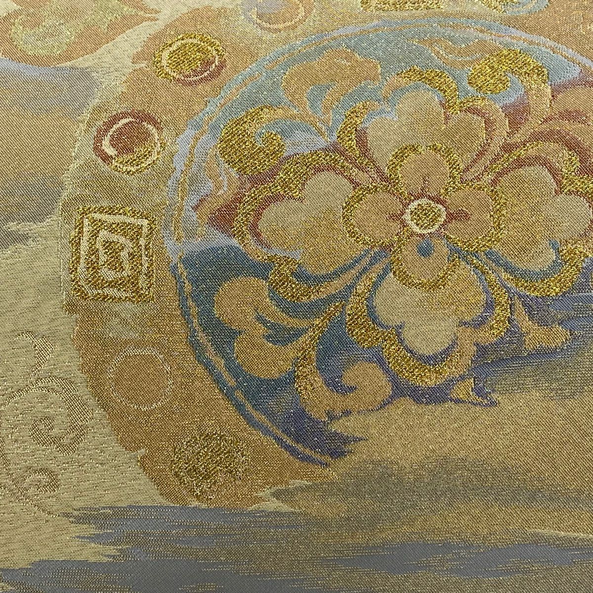 【美品】 袋帶 秀品級 華紋 霞 金絲 金金箔 米色 大鼓圖案 純蠶絲