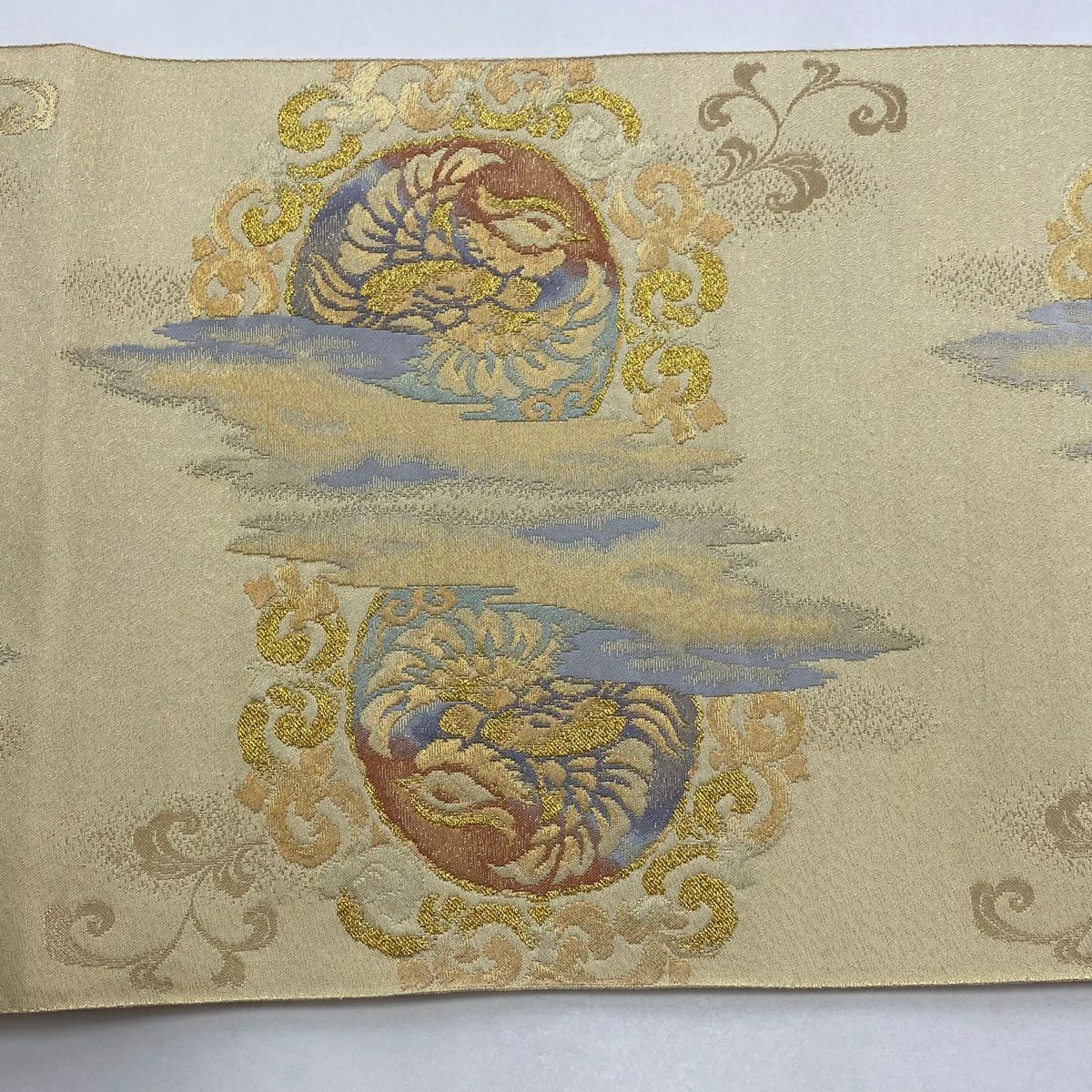 【美品】 袋帶 秀品級 華紋 霞 金絲 金金箔 米色 大鼓圖案 純蠶絲