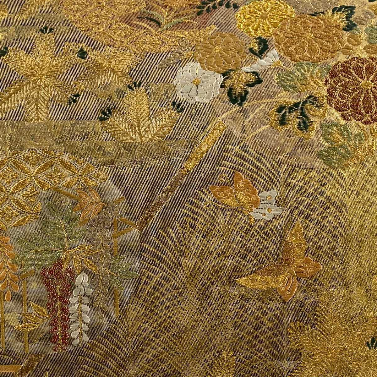 【美品】 袋帶 秀品級 若松樹蒔繪紋樣 草花紋 蝴蝶 金絲 金金箔 金色 六通 純蠶絲