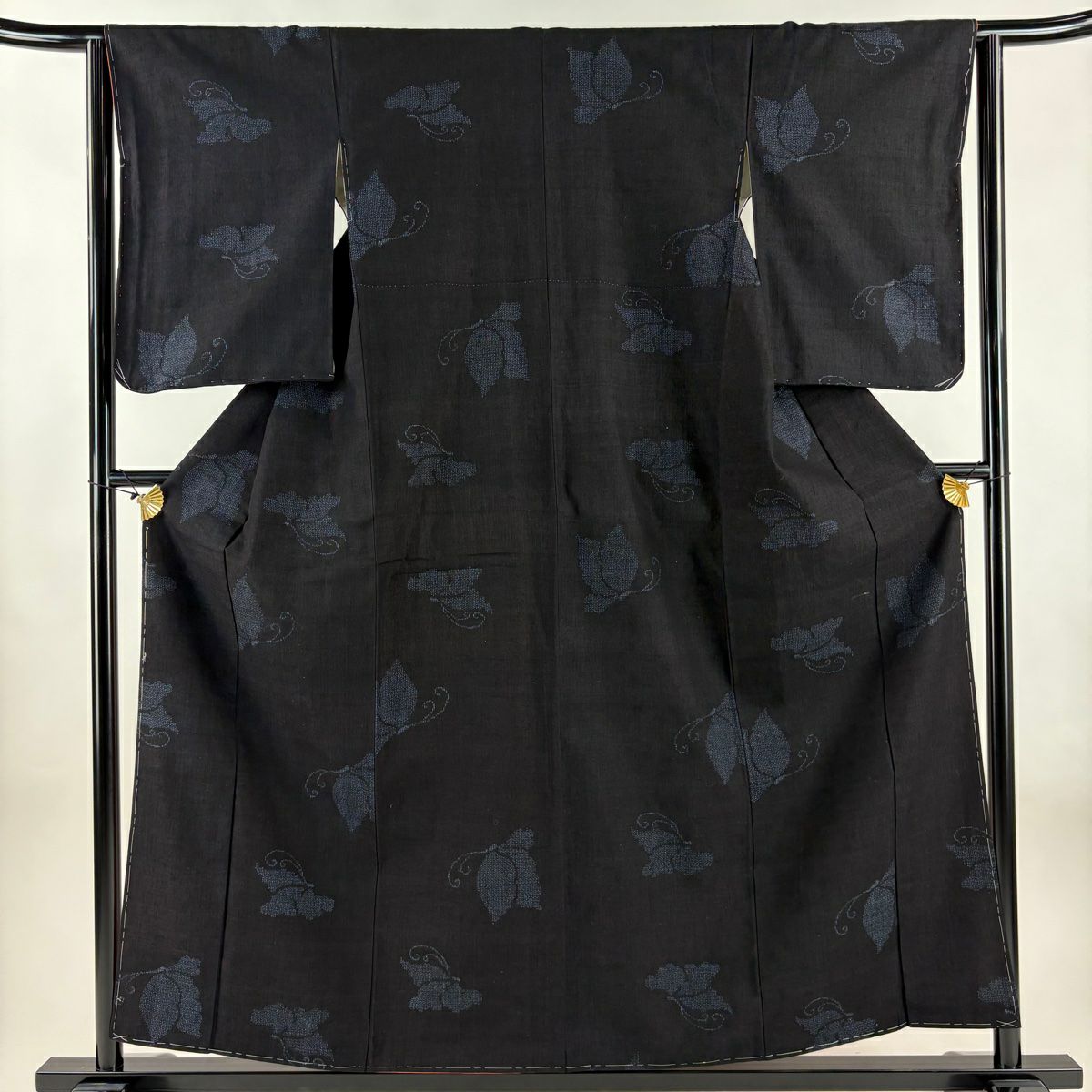 【美品】結城紬織 身長157cm 袖長62.5cm S 雙層 本場結城紬織 證書附帶 蝶 龜甲絣 深藍 純蠶絲 逸品級
