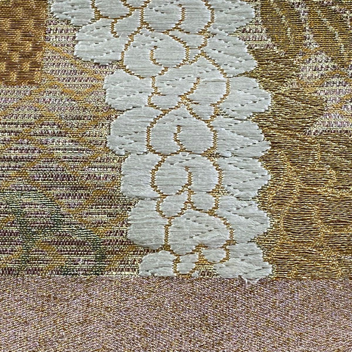 袋帶 逸品級 佐波理 落款 草花紋藤色紙文 若松樹 菊花 唐織 金絲 金色 大鼓圖案 純蠶絲