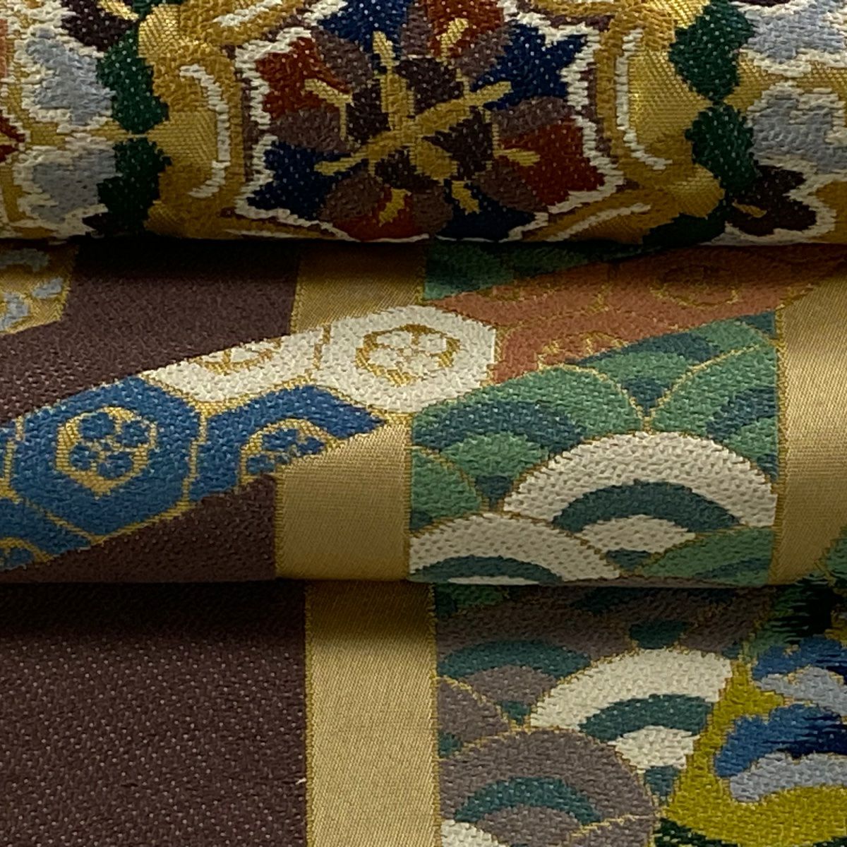 【美品】 袋帶 逸品級 白綾苑大庭 落款あり 華紋 有職文樣 金金箔 米色 六通 純蠶絲
