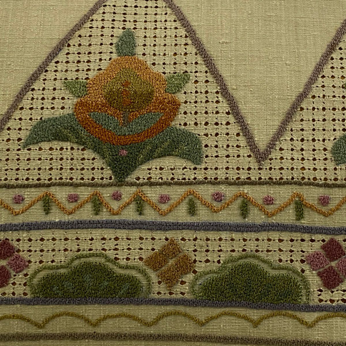 【美品】名古屋帶 秀品級 紬織織 草花紋紋 幾何學刺繡 抹茶 純蠶絲