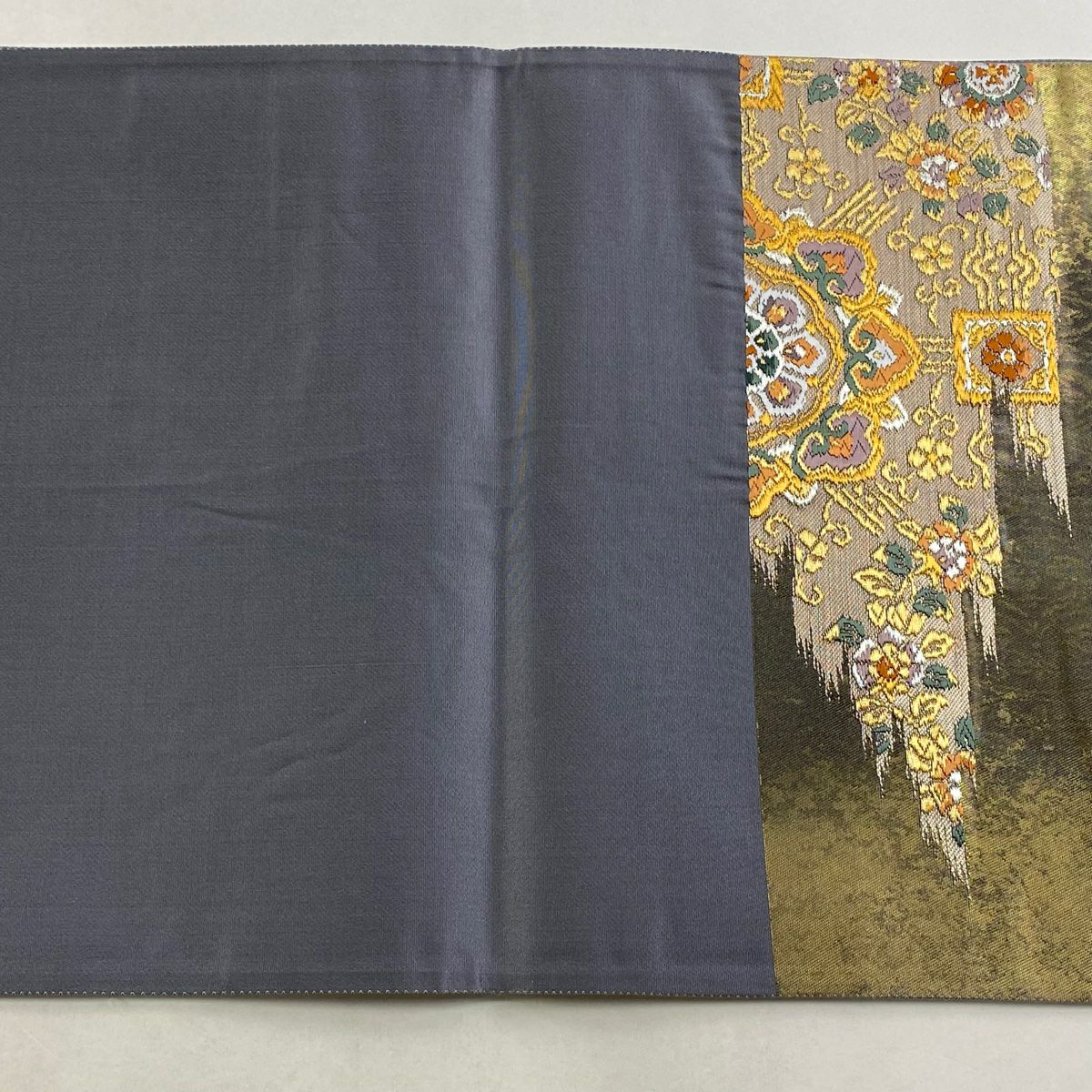 【美品】 袋帶 秀品級 向鳥 草花紋 金銀彩 金金箔 灰紫 六通 純蠶絲