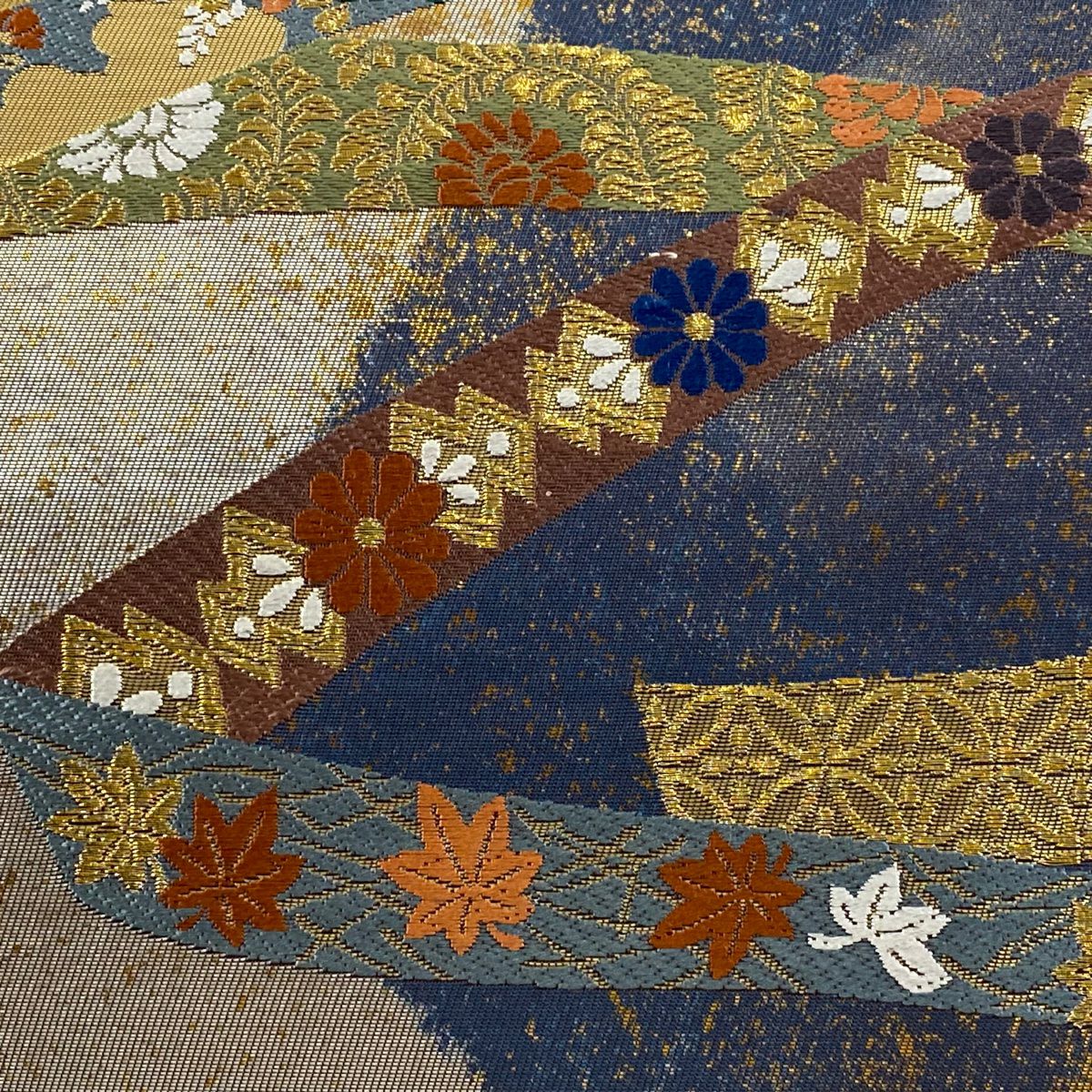 【美品】 袋帶 秀品級 菊花 蝶 金絲 金金箔 深藍 六通 純蠶絲