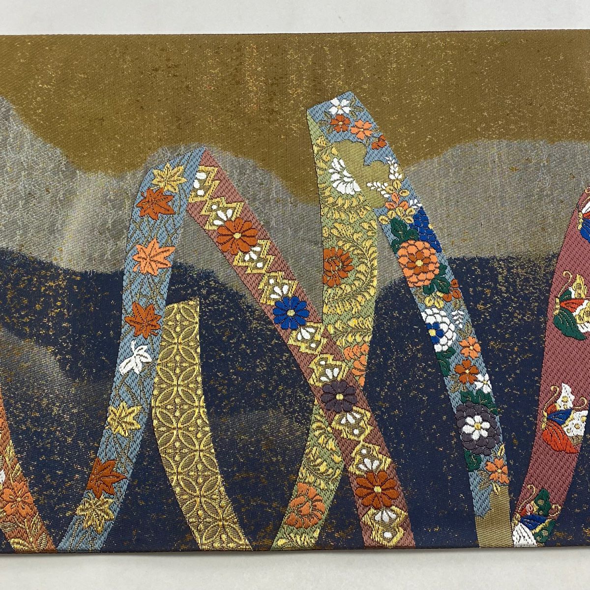【美品】 袋帶 秀品級 菊花 蝶 金絲 金金箔 深藍 六通 純蠶絲